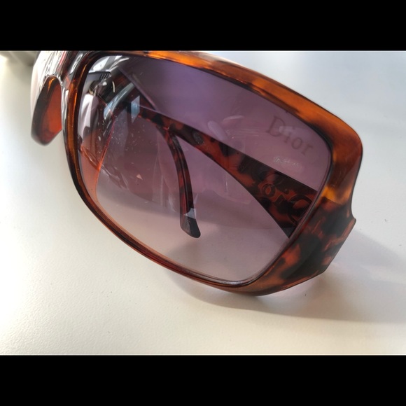 Christian Dior Sunglasses - Picture 2 of 14